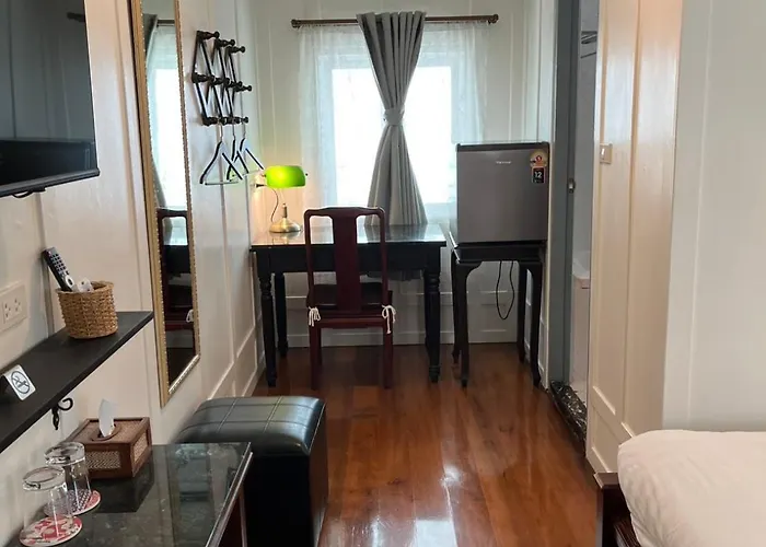 Hotell Baan Debtida Bangkok