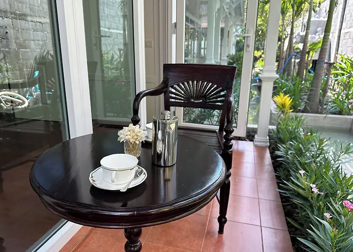 Hotell Baan Debtida Bangkok